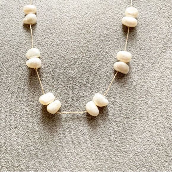 EXPRESS Pearl String Choker Necklace - Picture 3 of 4